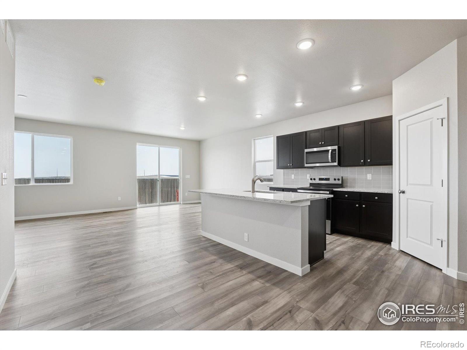 MLS Image #9 for 849  harvard street,johnstown, Colorado