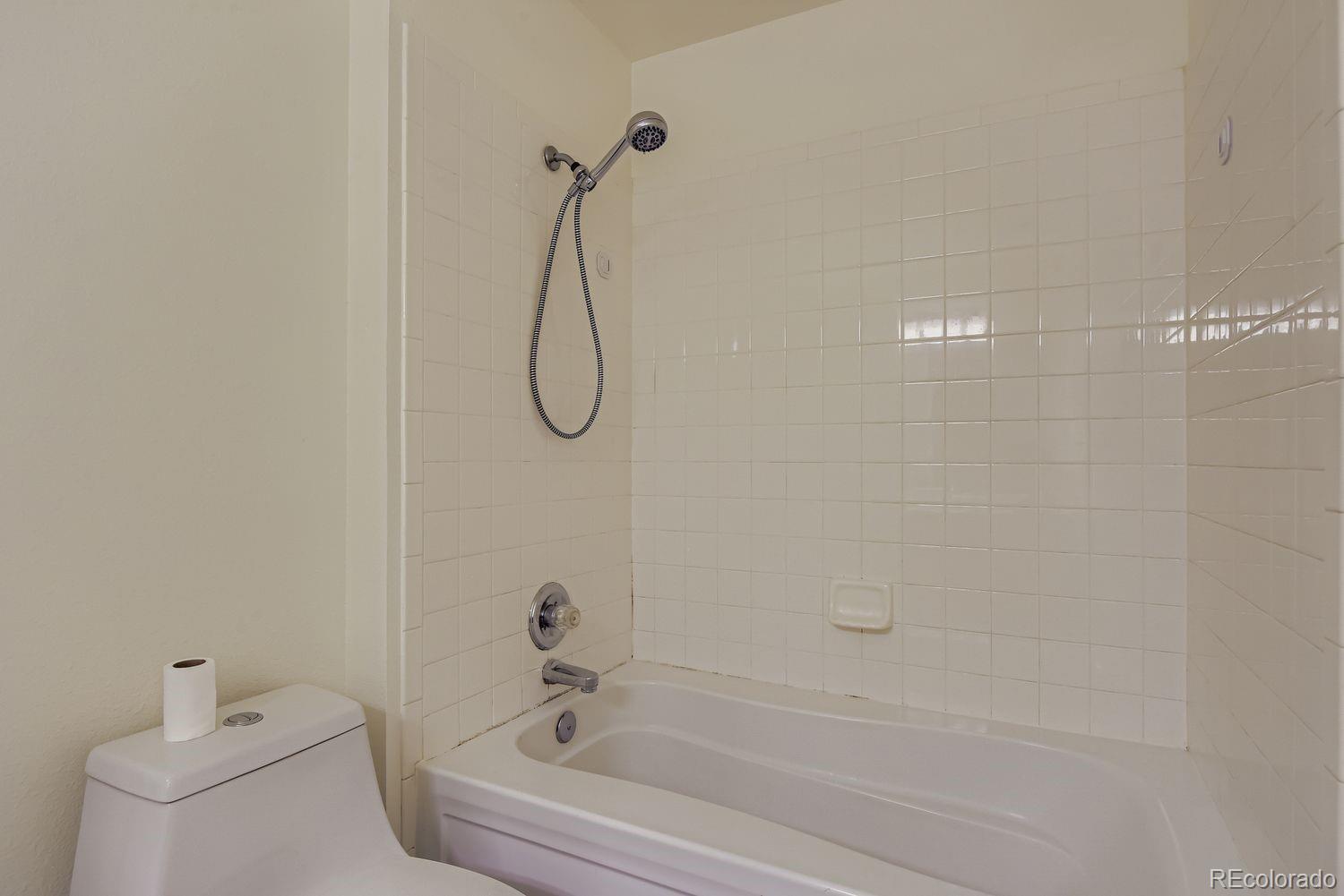 MLS Image #11 for 3261 s waco court,aurora, Colorado
