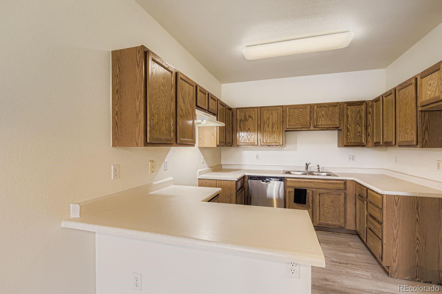 MLS Image #4 for 3261 s waco court,aurora, Colorado