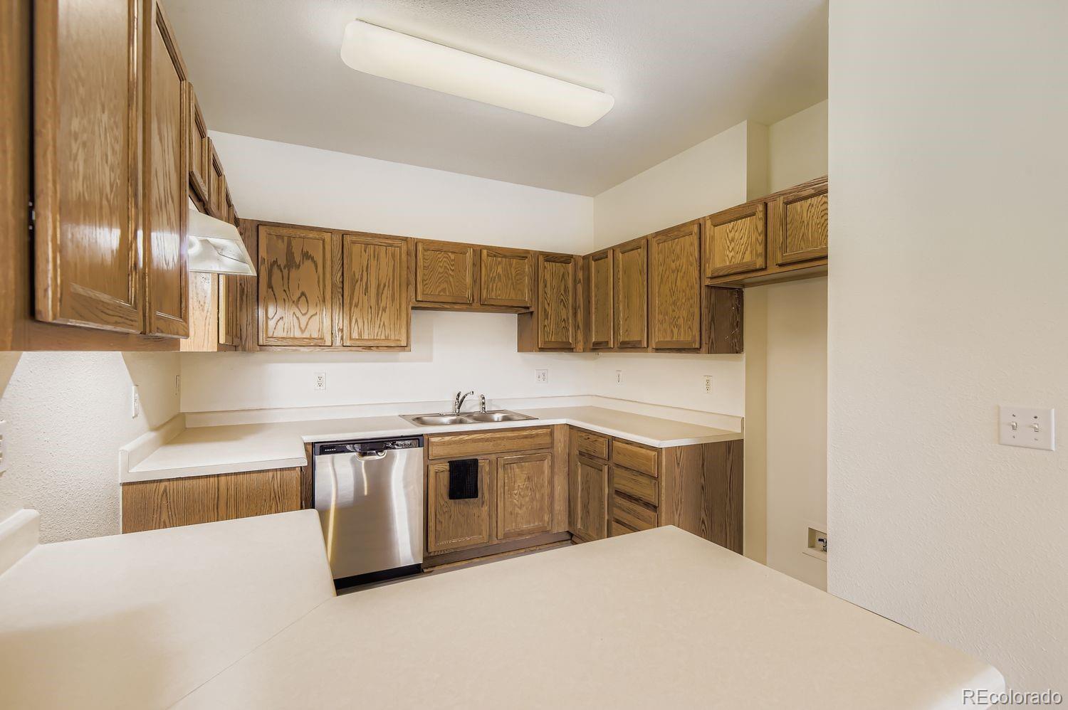 MLS Image #5 for 3261 s waco court,aurora, Colorado
