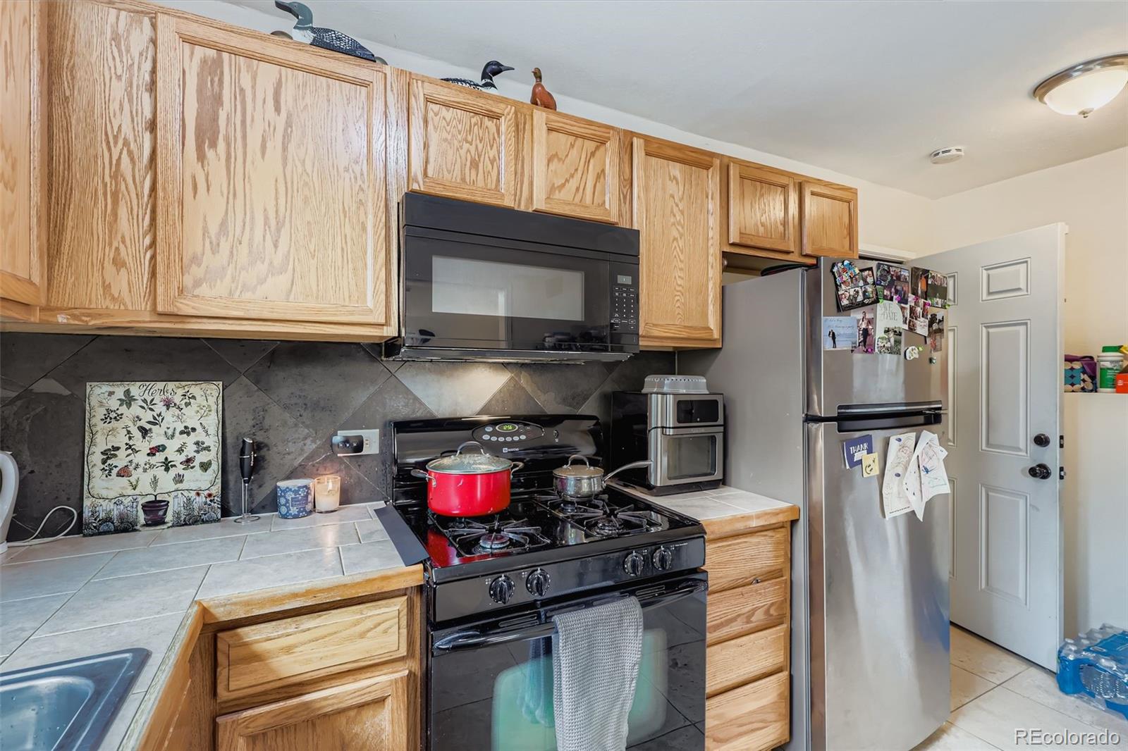 MLS Image #13 for 452 n perry street,denver, Colorado