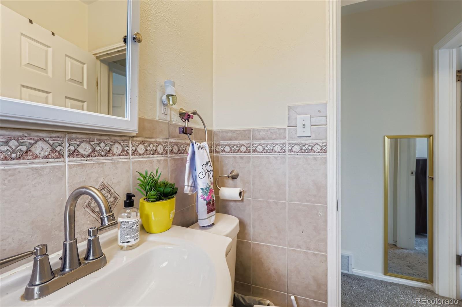 MLS Image #19 for 452 n perry street,denver, Colorado