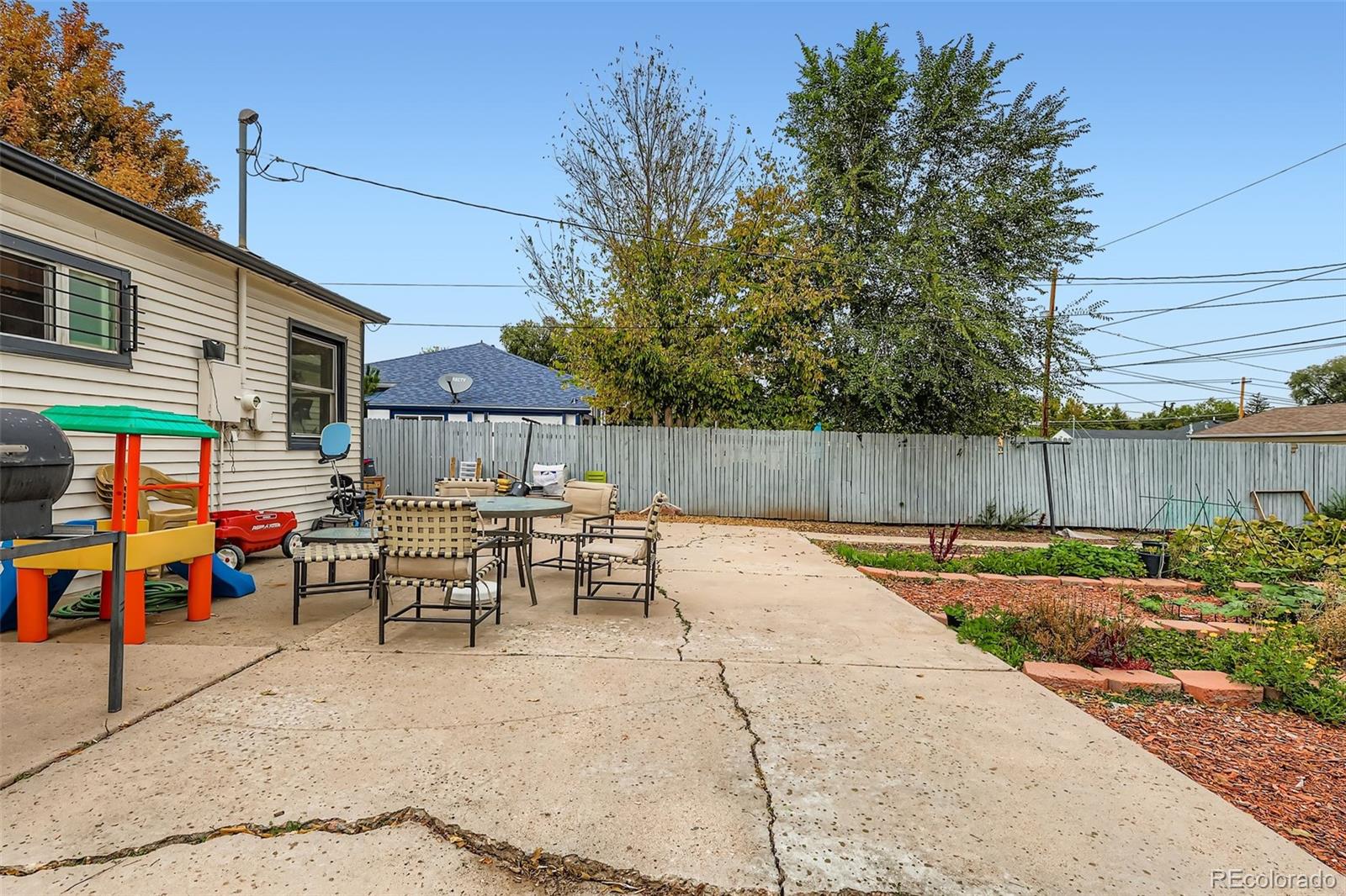 MLS Image #24 for 452 n perry street,denver, Colorado