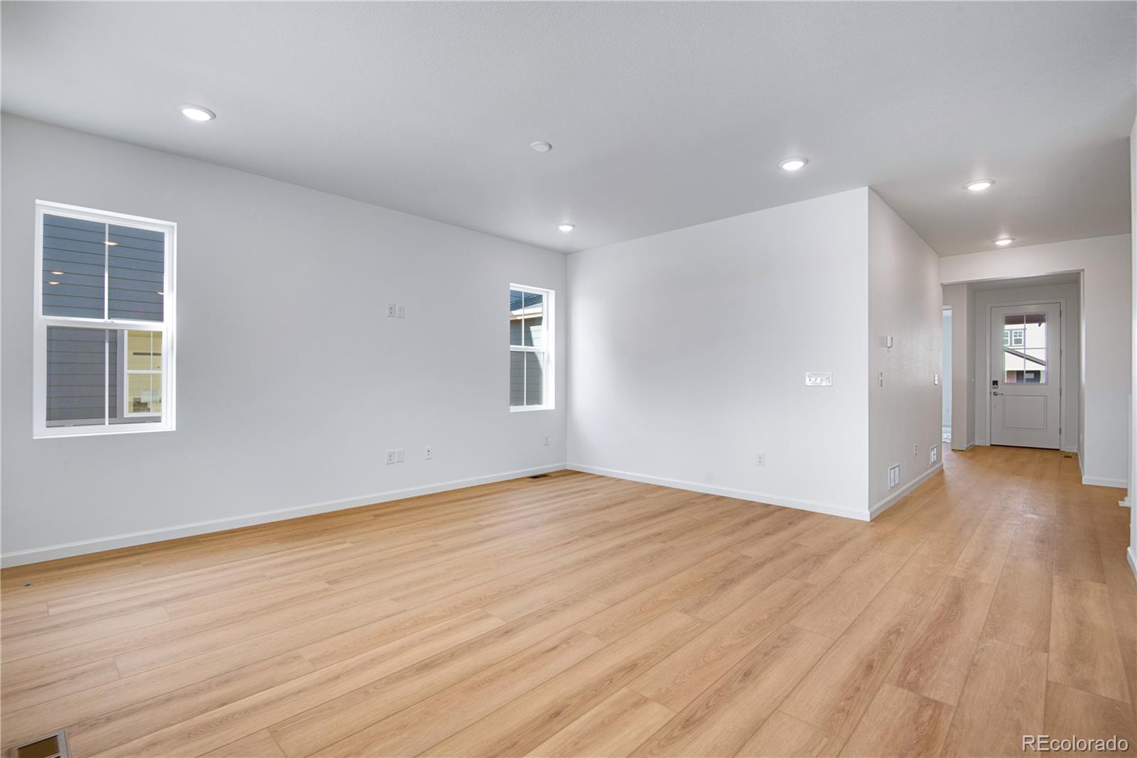 MLS Image #10 for 24562 e 34th avenue,aurora, Colorado