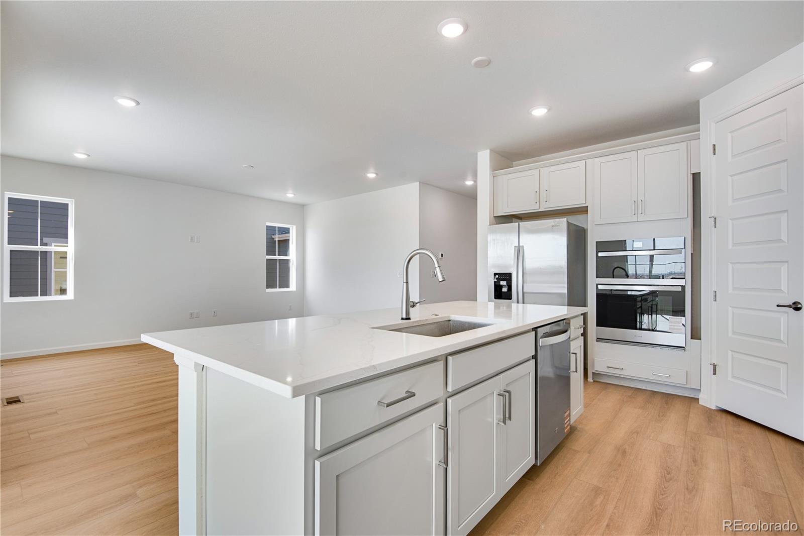 MLS Image #14 for 24562 e 34th avenue,aurora, Colorado
