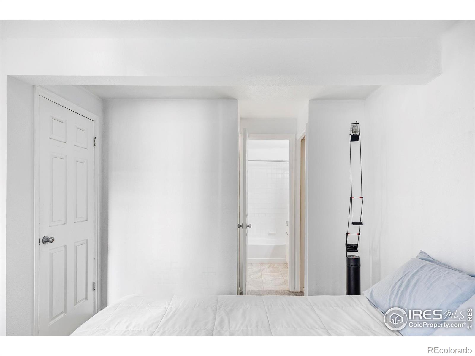MLS Image #10 for 2201  pearl street,boulder, Colorado
