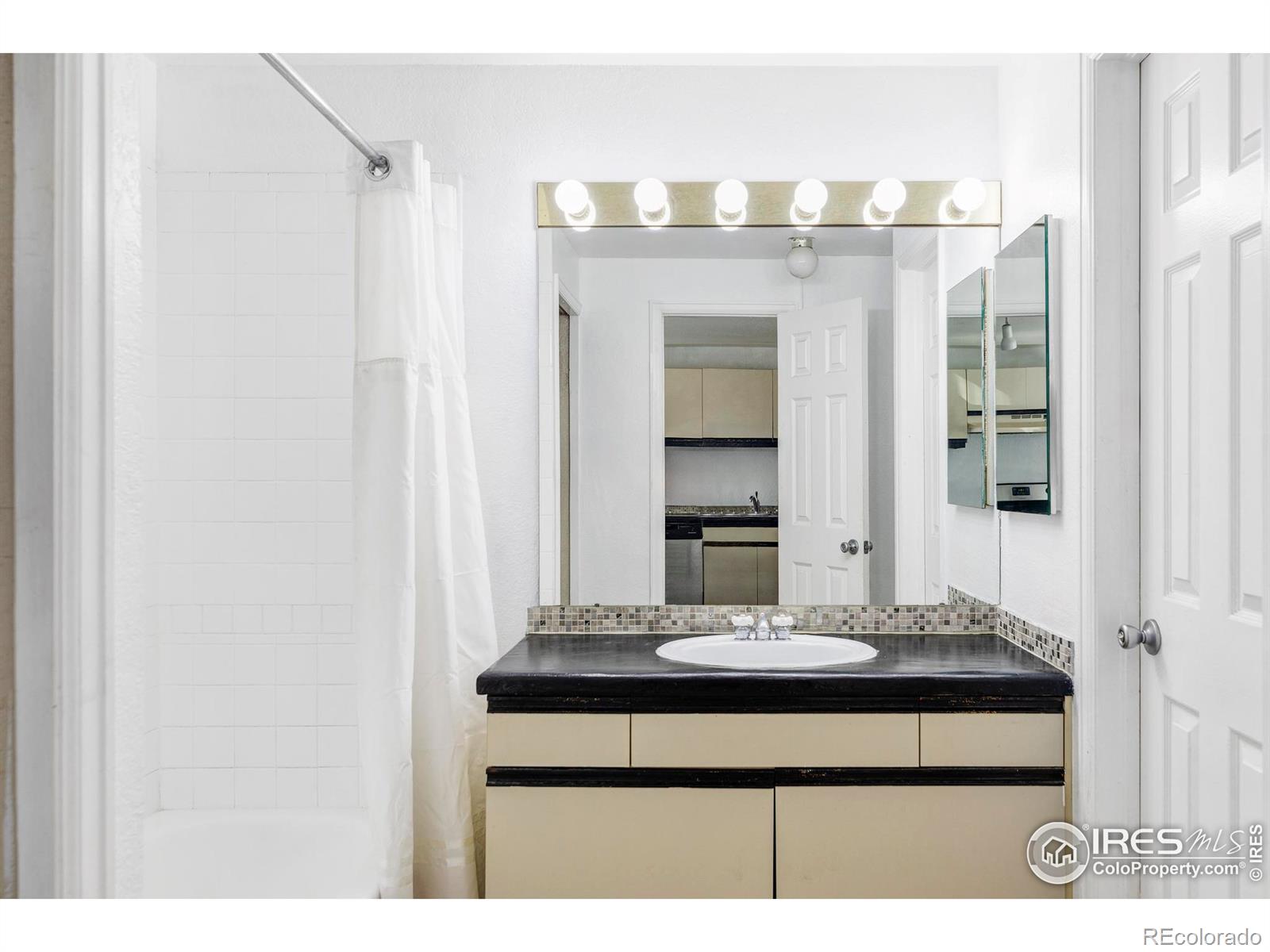 MLS Image #11 for 2201  pearl street,boulder, Colorado