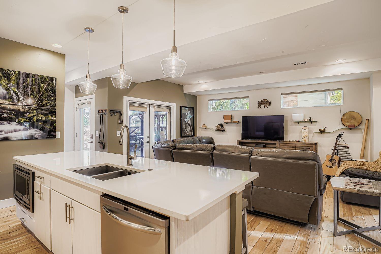 MLS Image #10 for 2338 s williams street,denver, Colorado