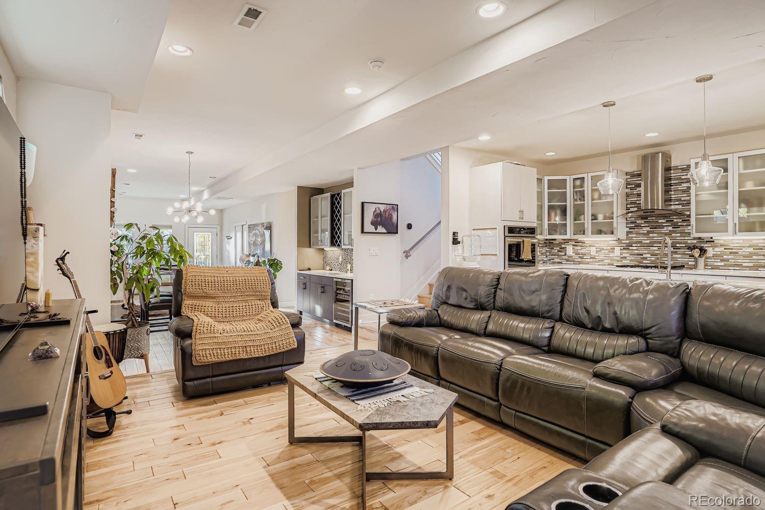 MLS Image #12 for 2338 s williams street,denver, Colorado
