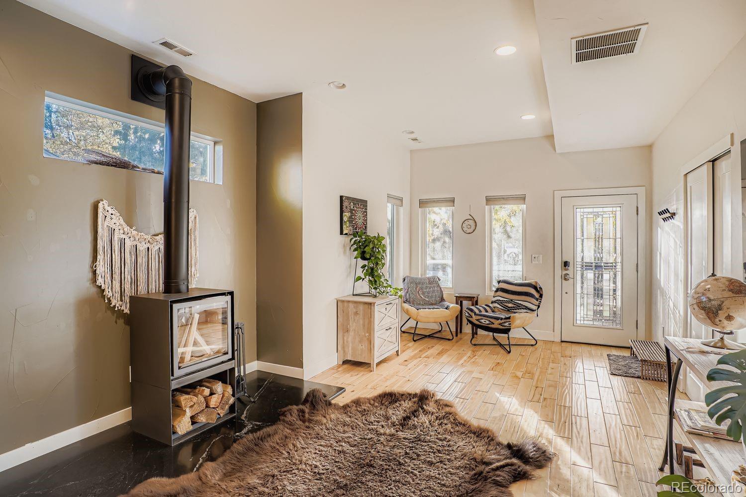 MLS Image #4 for 2338 s williams street,denver, Colorado