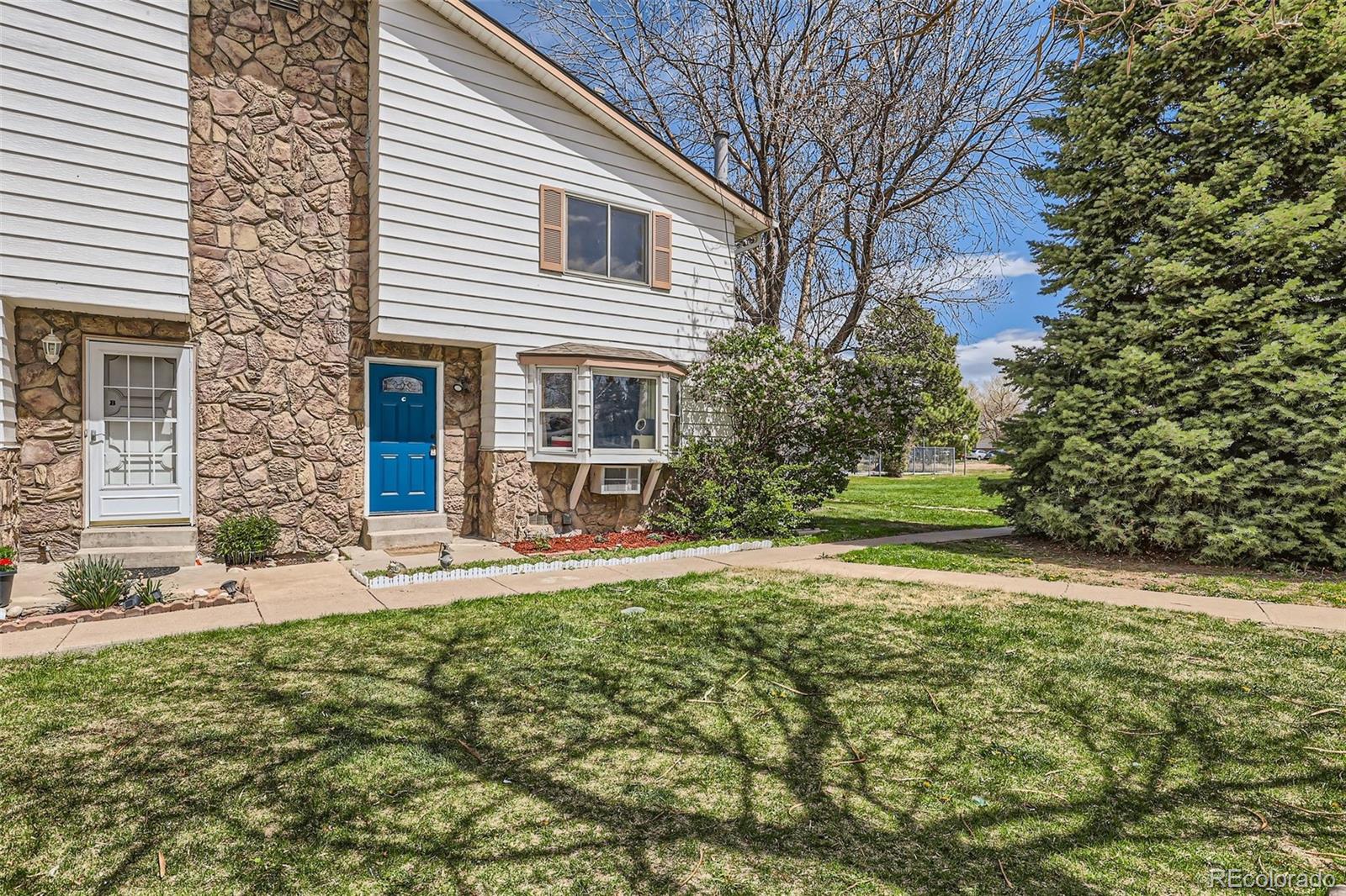 MLS Image #0 for 62  newark street c,aurora, Colorado