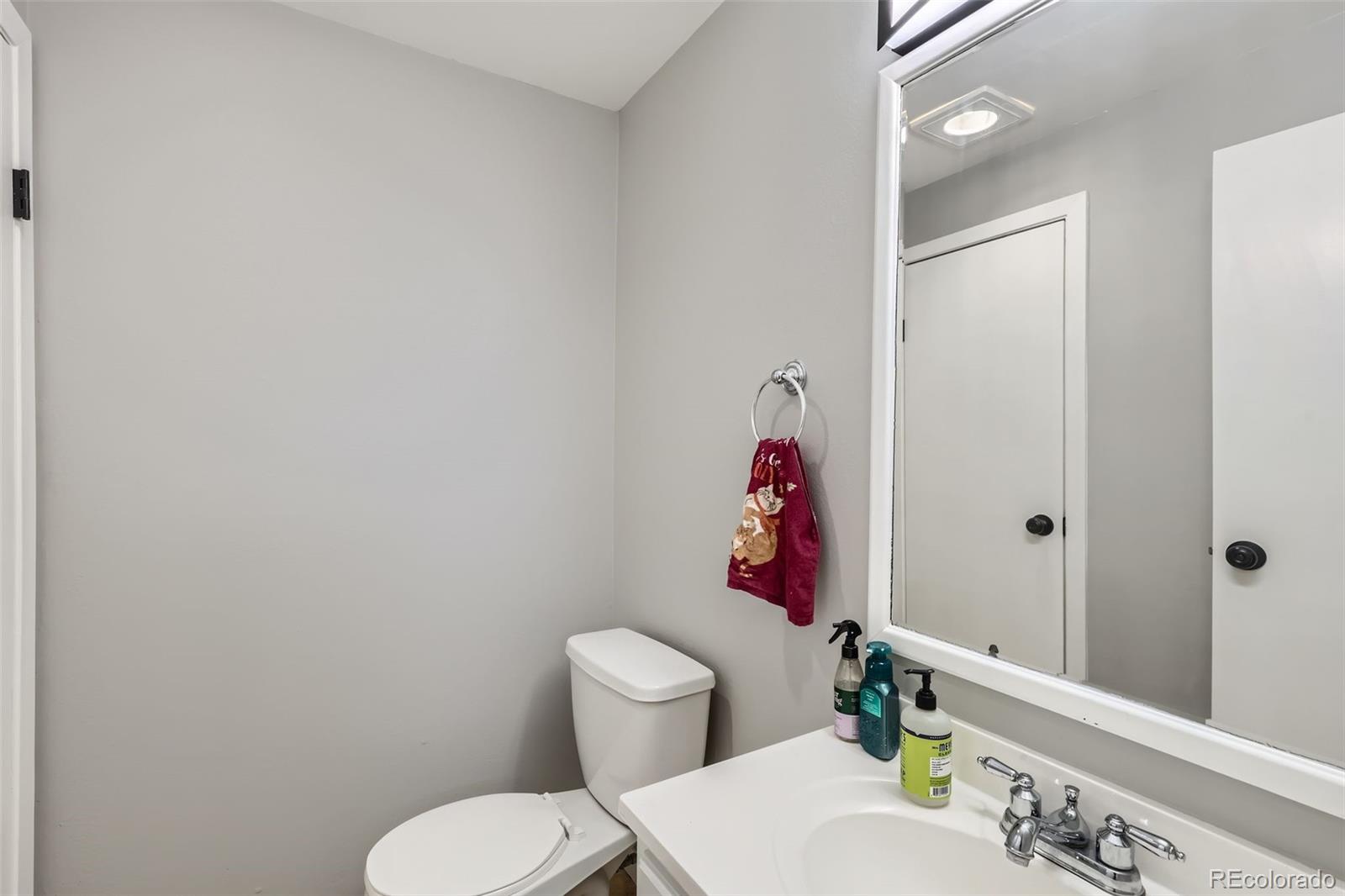 MLS Image #5 for 62  newark street c,aurora, Colorado