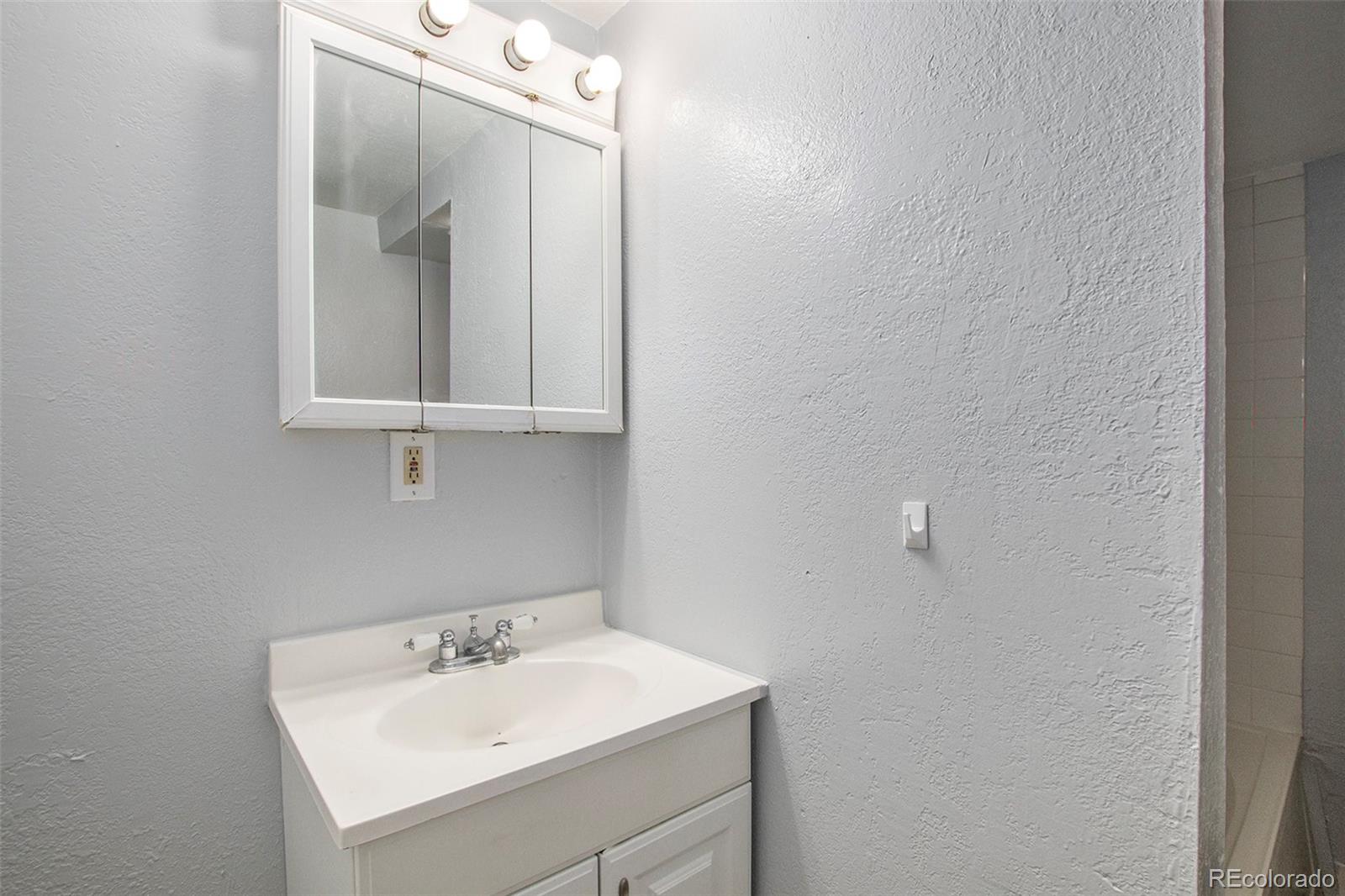 MLS Image #10 for 15552 e temple place,aurora, Colorado