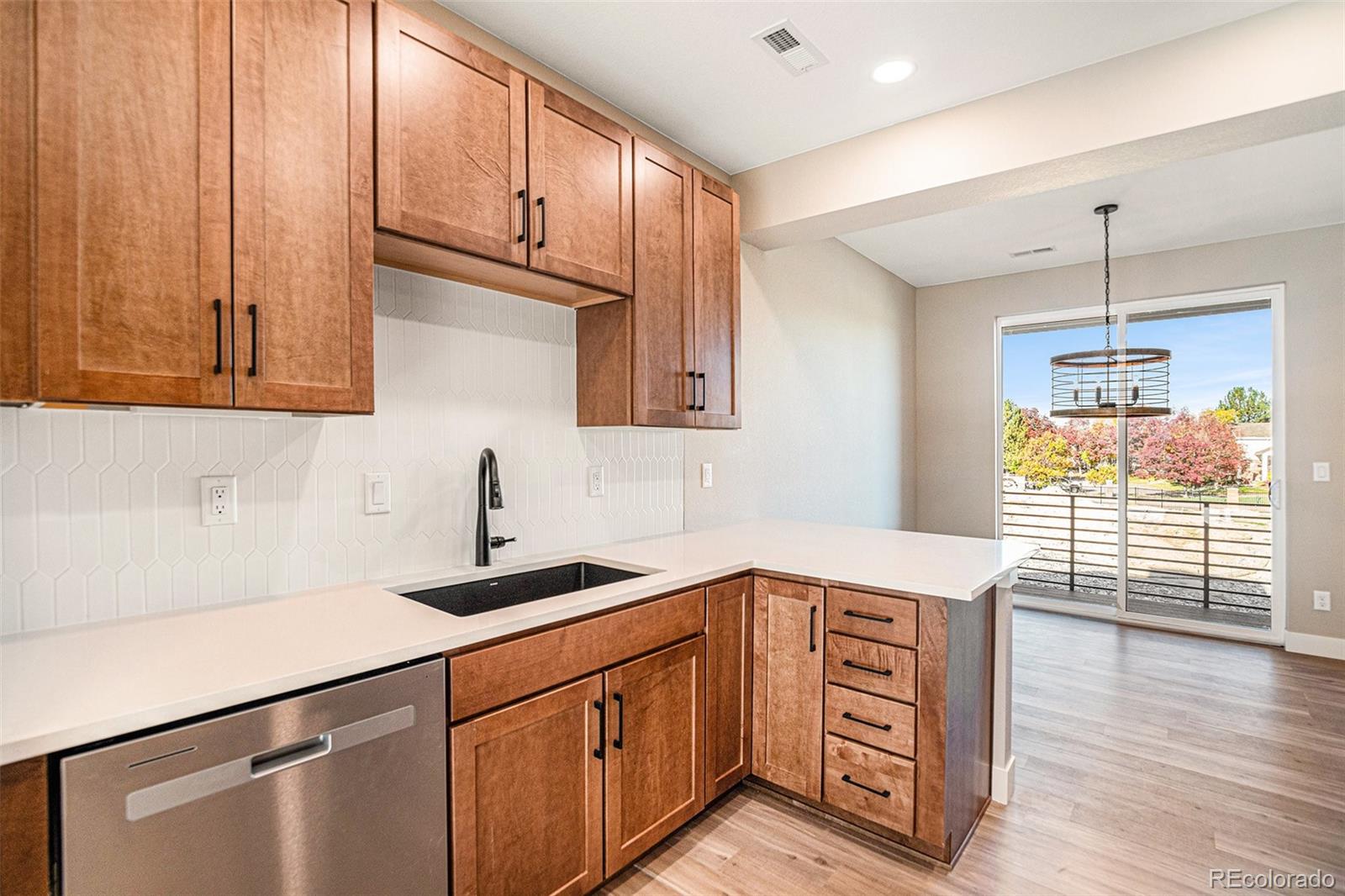 MLS Image #16 for 888 s valentia street,denver, Colorado