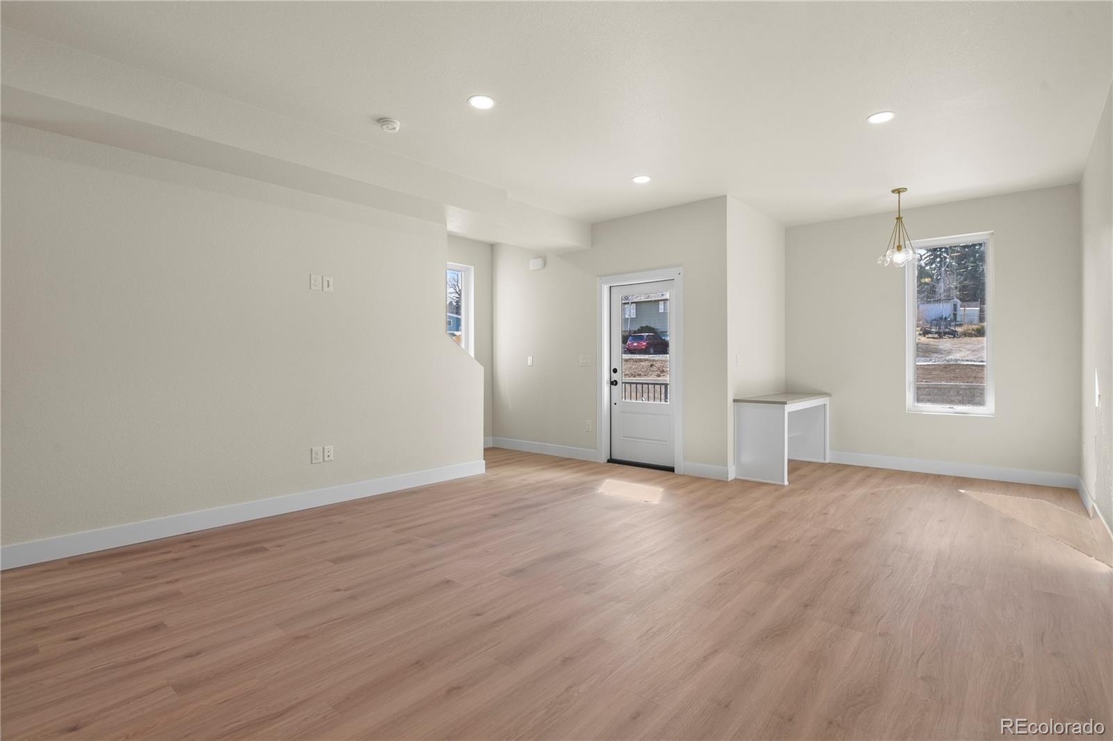 MLS Image #10 for 7  noyer court,colorado springs, Colorado