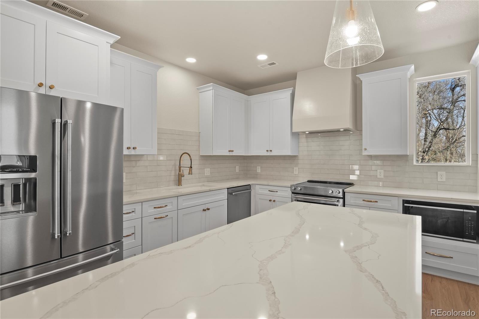 MLS Image #2 for 7  noyer court,colorado springs, Colorado