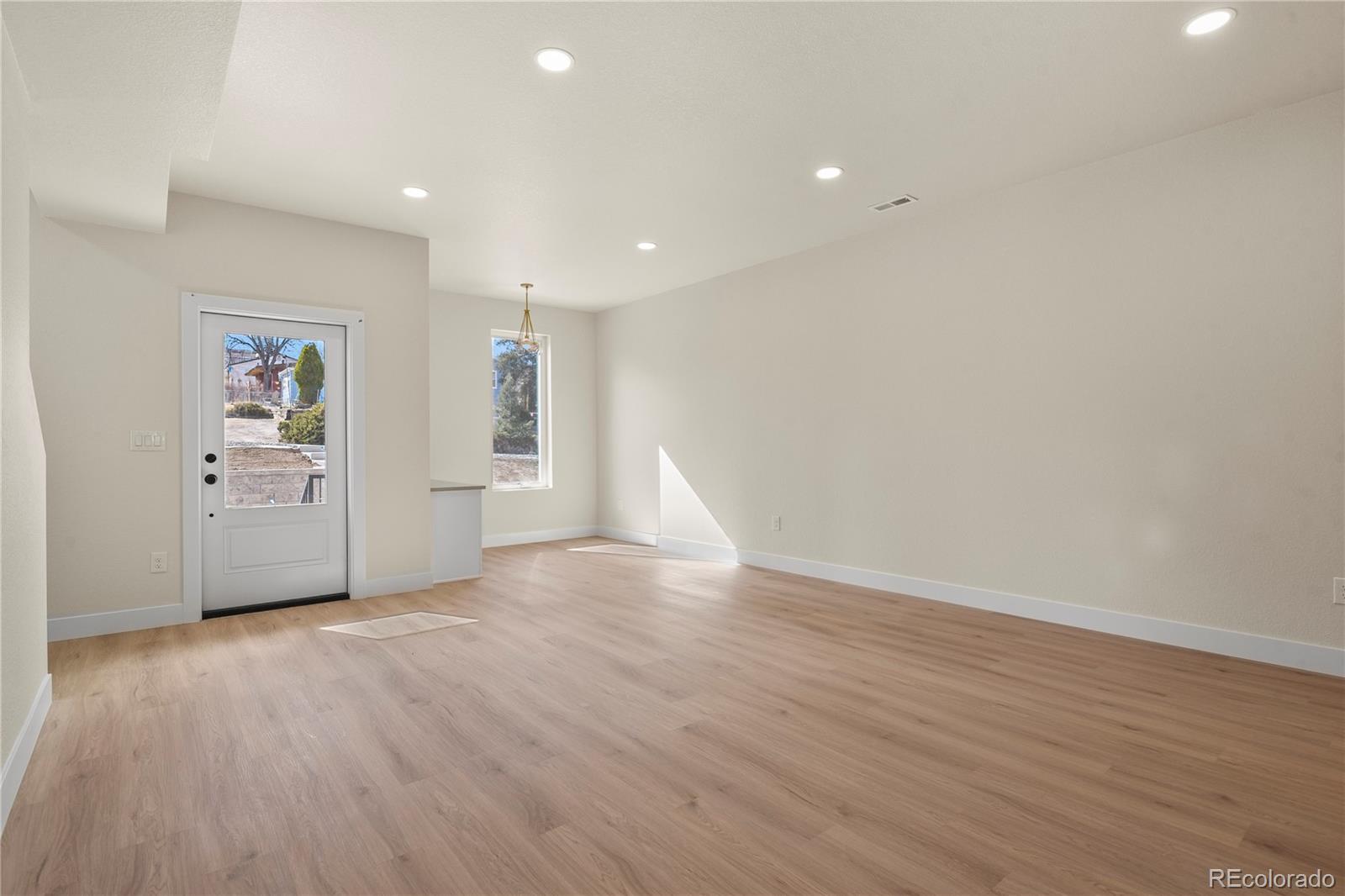 MLS Image #9 for 7  noyer court,colorado springs, Colorado