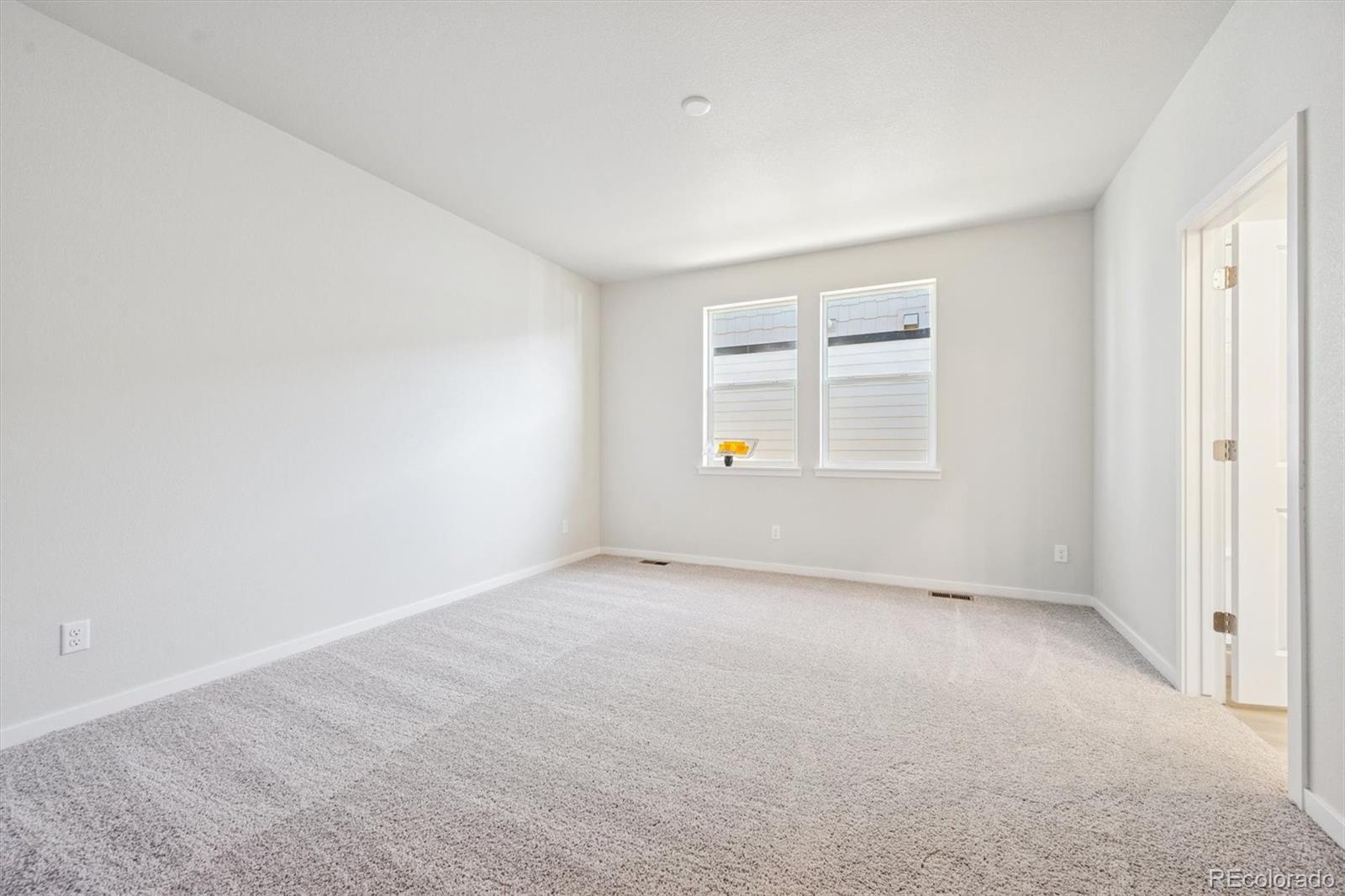 MLS Image #10 for 22736 e 47th place,aurora, Colorado
