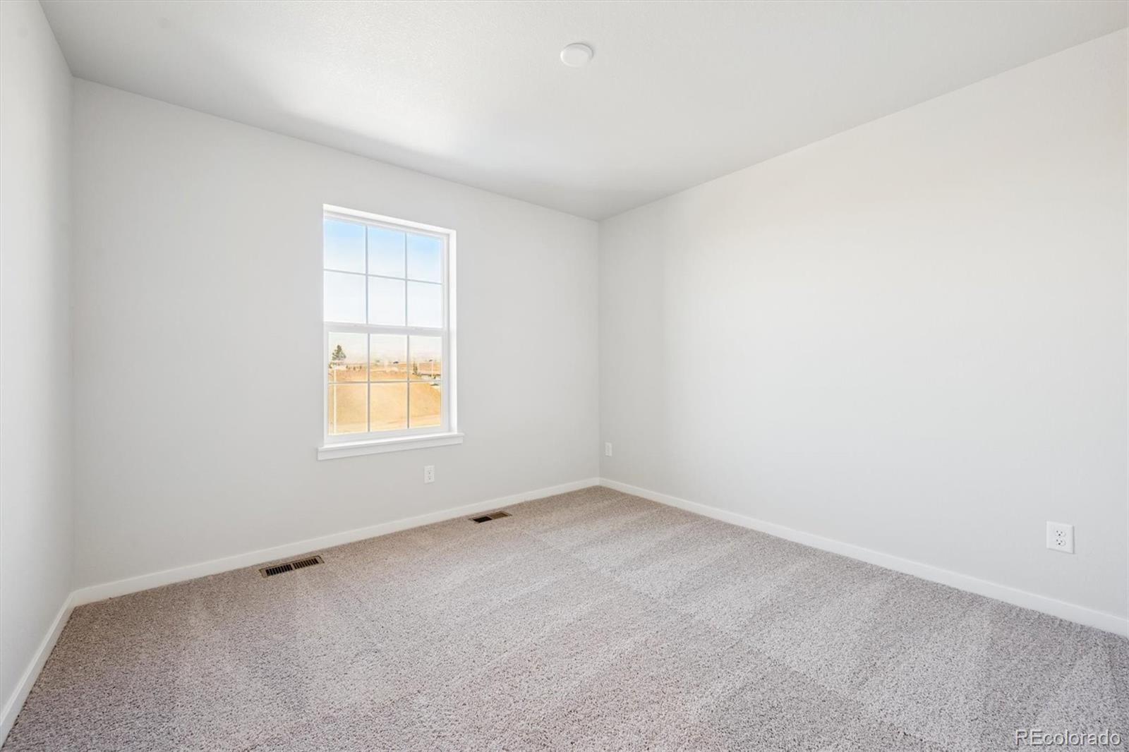 MLS Image #15 for 22736 e 47th place,aurora, Colorado