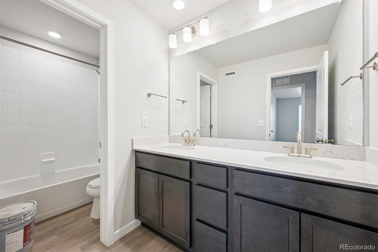 MLS Image #19 for 22736 e 47th place,aurora, Colorado