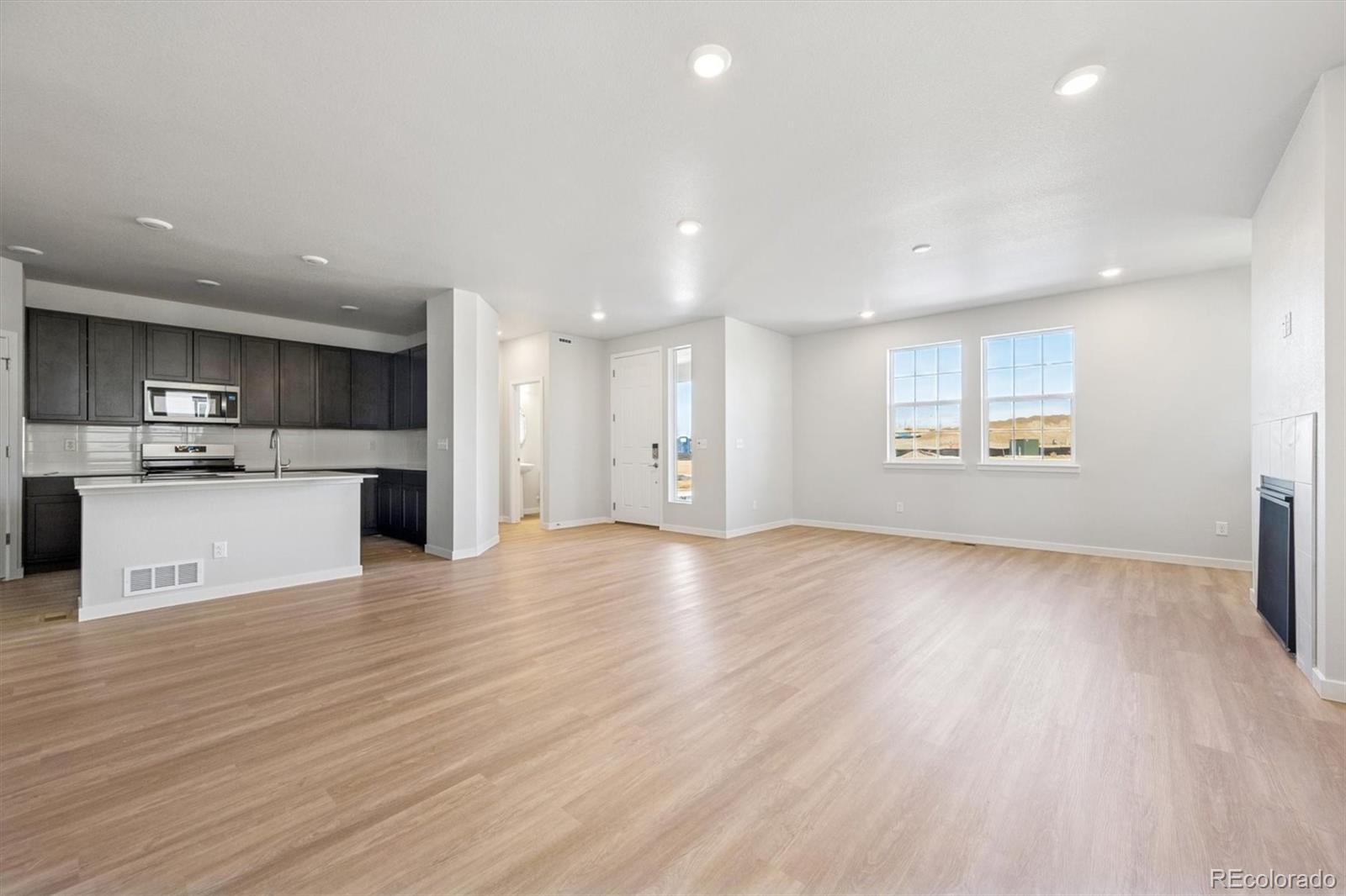 MLS Image #4 for 22736 e 47th place,aurora, Colorado