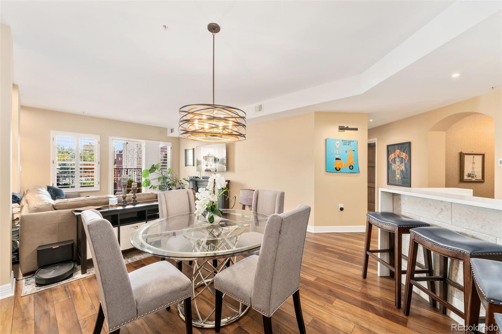 MLS Image #11 for 975 n lincoln street #5a,denver, Colorado
