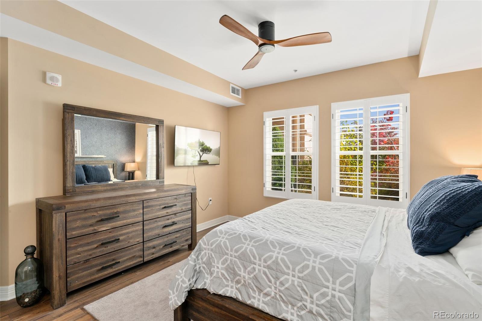 MLS Image #19 for 975 n lincoln street #5a,denver, Colorado