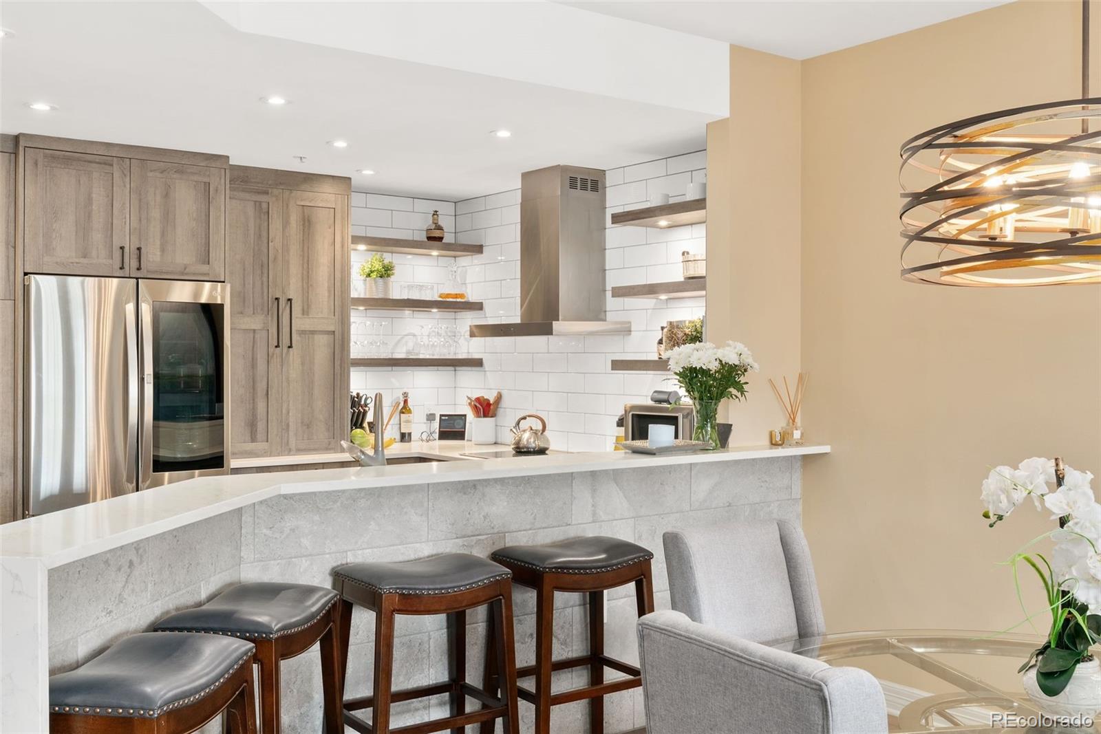 MLS Image #8 for 975 n lincoln street #5a,denver, Colorado