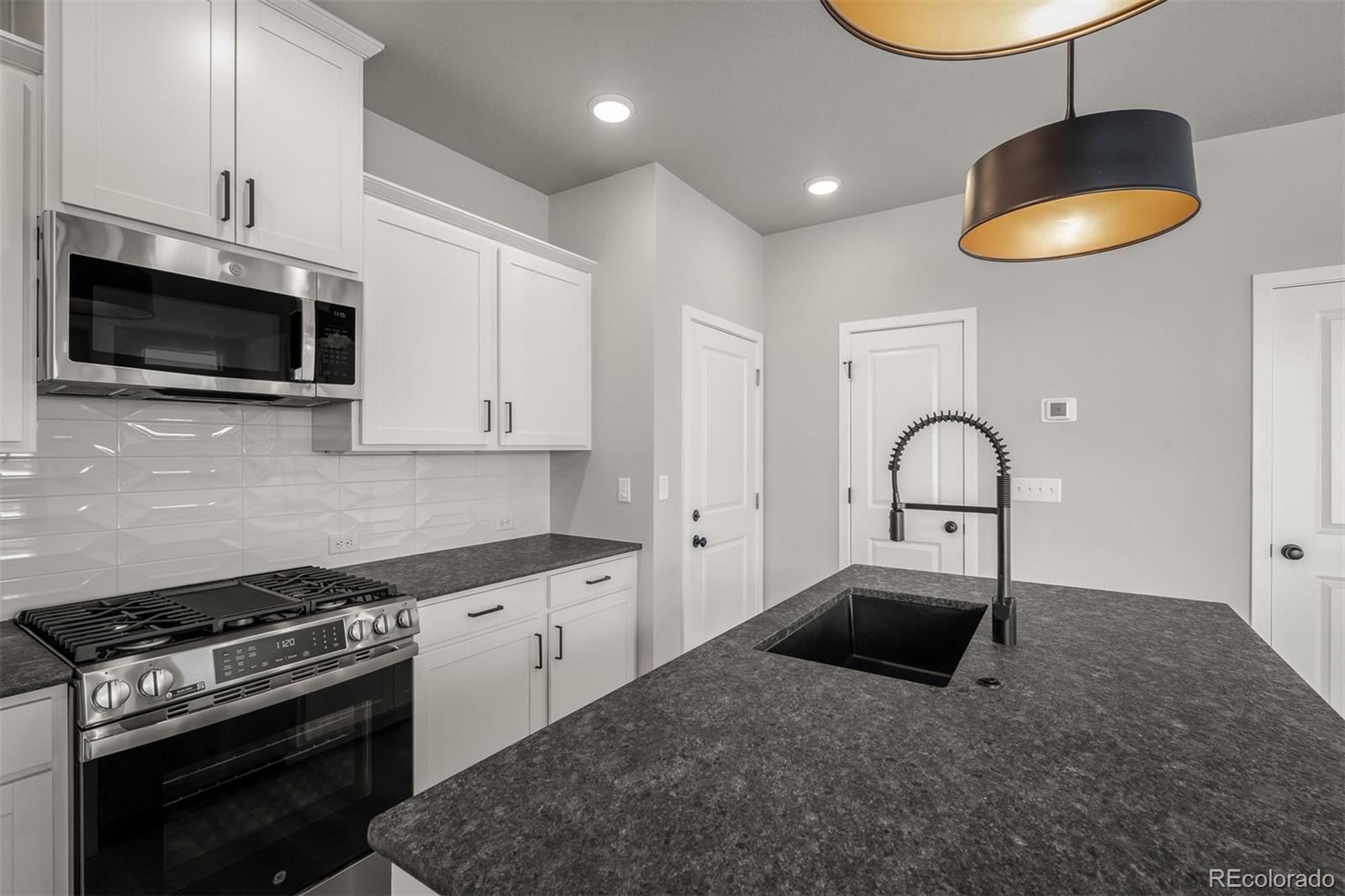 MLS Image #5 for 6313  scrabble view,colorado springs, Colorado