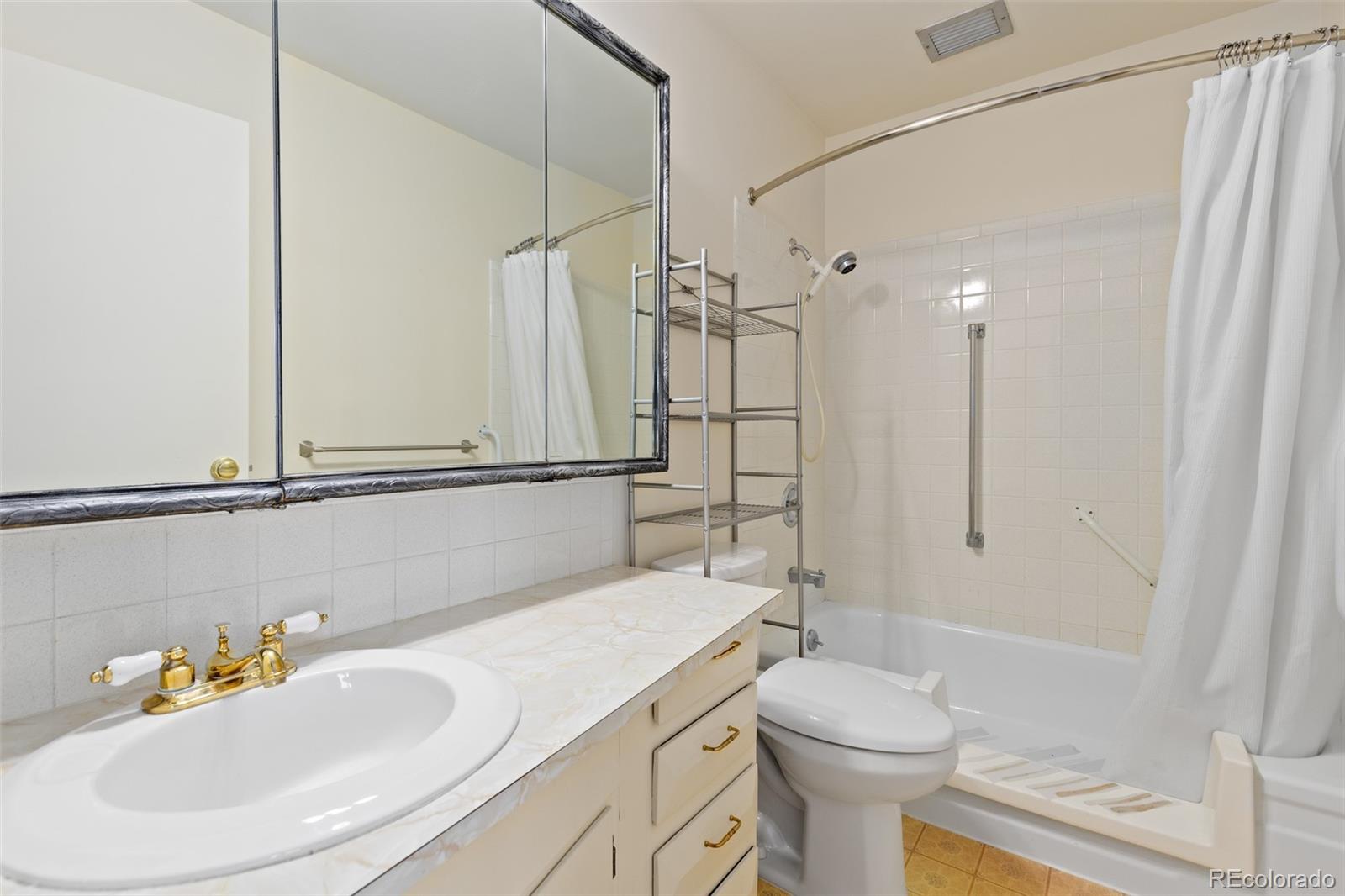 MLS Image #10 for 9625 e center avenue 1d,denver, Colorado