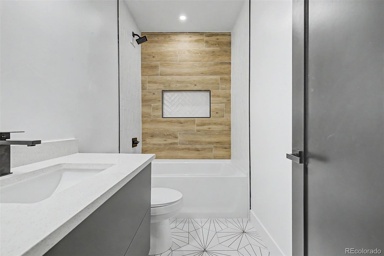MLS Image #38 for 2710 s gilpin street,denver, Colorado