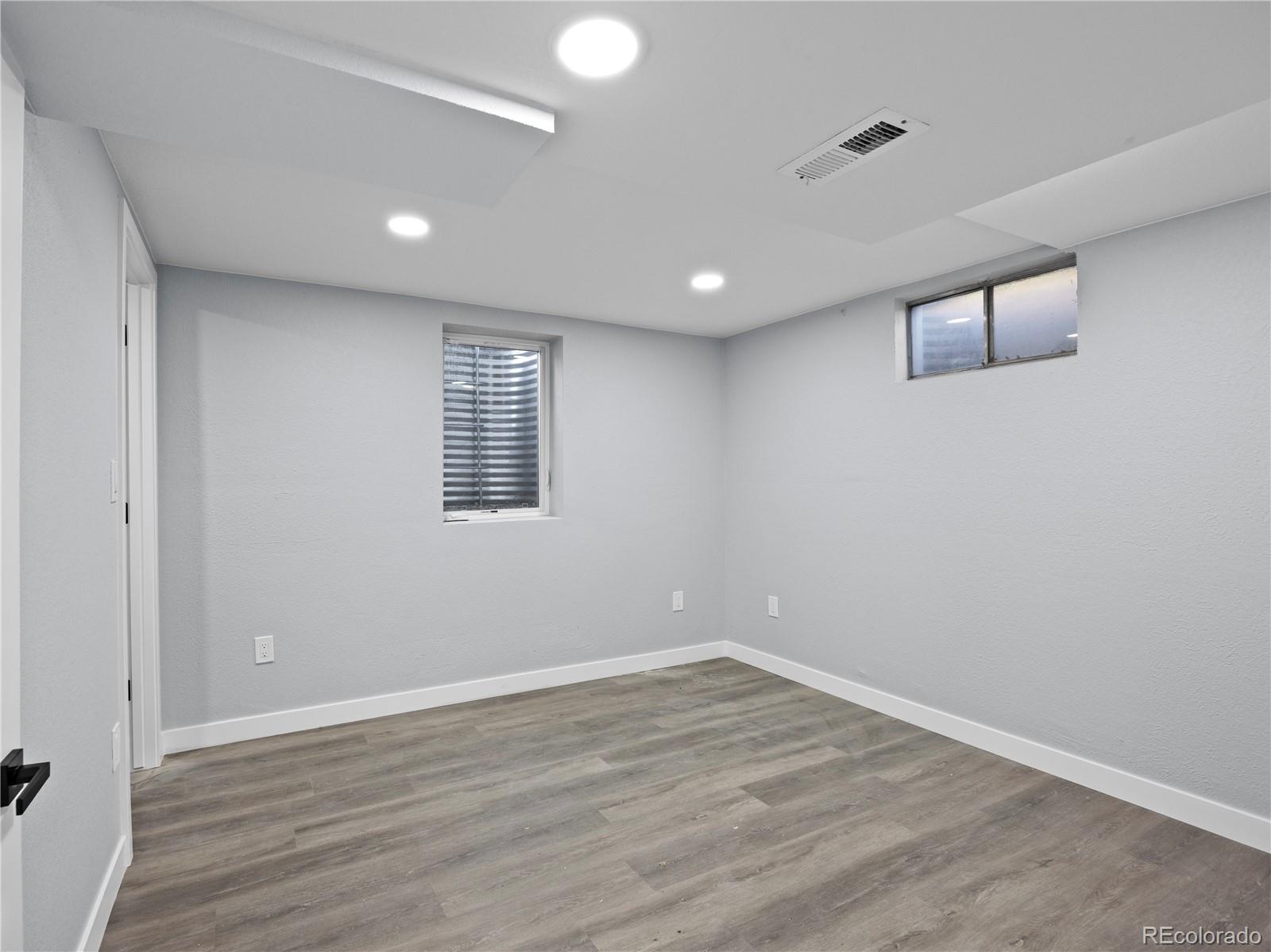 MLS Image #33 for 951 e 10th avenue,broomfield, Colorado