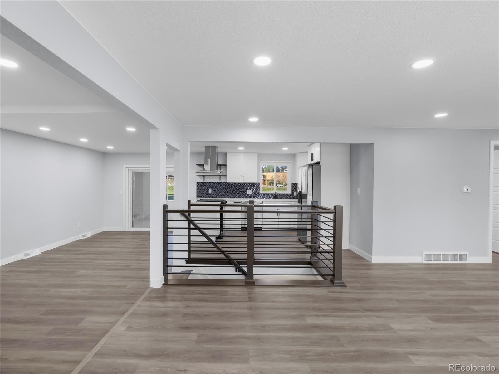 MLS Image #8 for 951 e 10th avenue,broomfield, Colorado