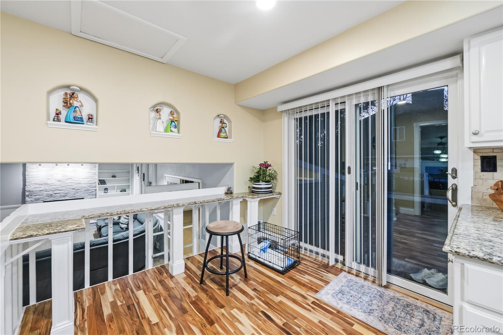MLS Image #10 for 6469 s yukon street,littleton, Colorado