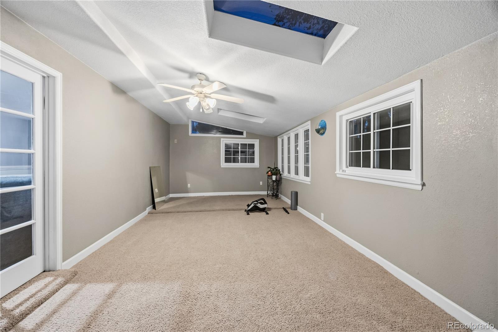 MLS Image #15 for 6469 s yukon street,littleton, Colorado