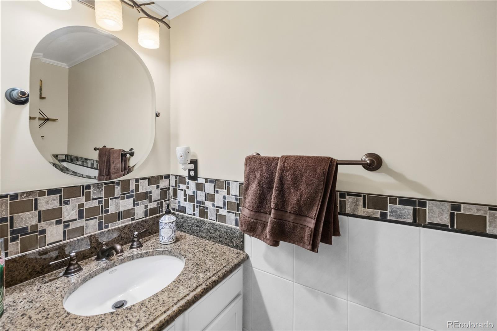 MLS Image #17 for 6469 s yukon street,littleton, Colorado