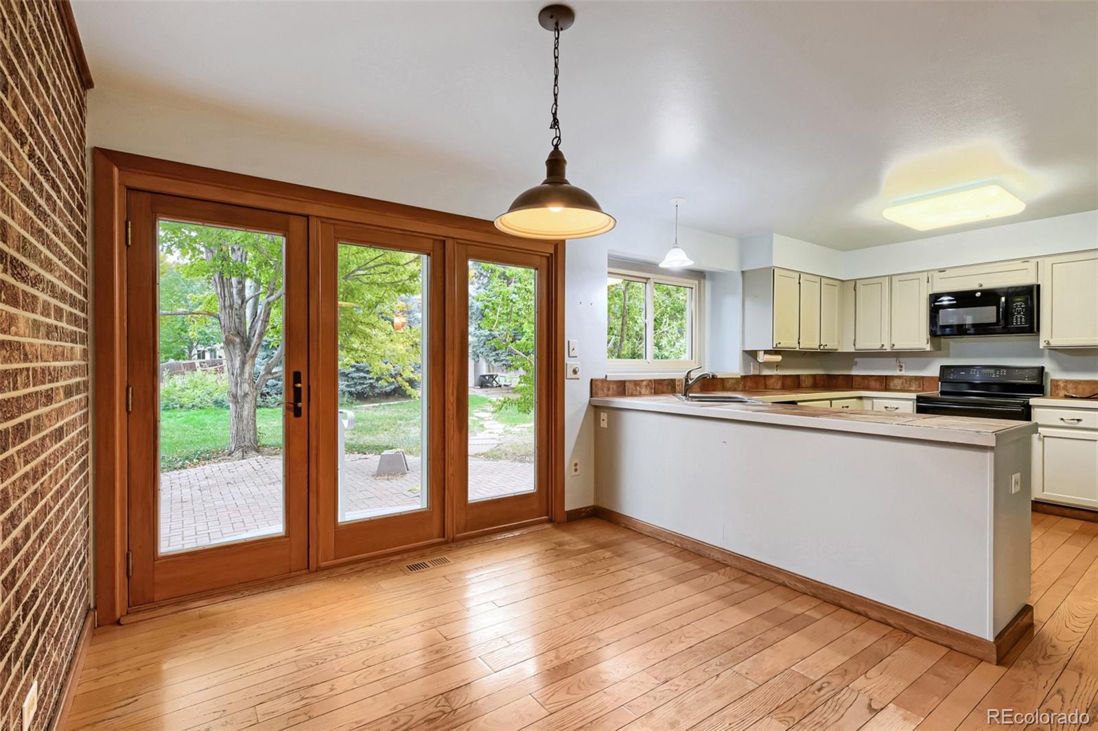 MLS Image #11 for 8022 s williams circle,centennial, Colorado