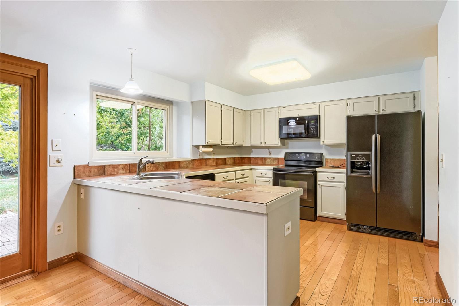 MLS Image #12 for 8022 s williams circle,centennial, Colorado