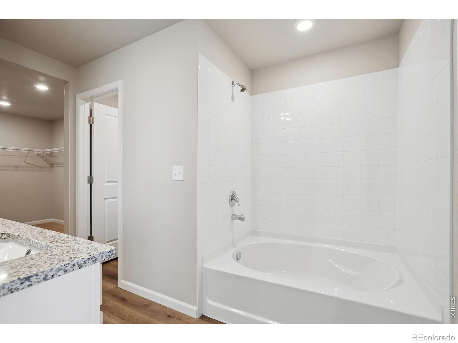 MLS Image #11 for 199  robin road,johnstown, Colorado
