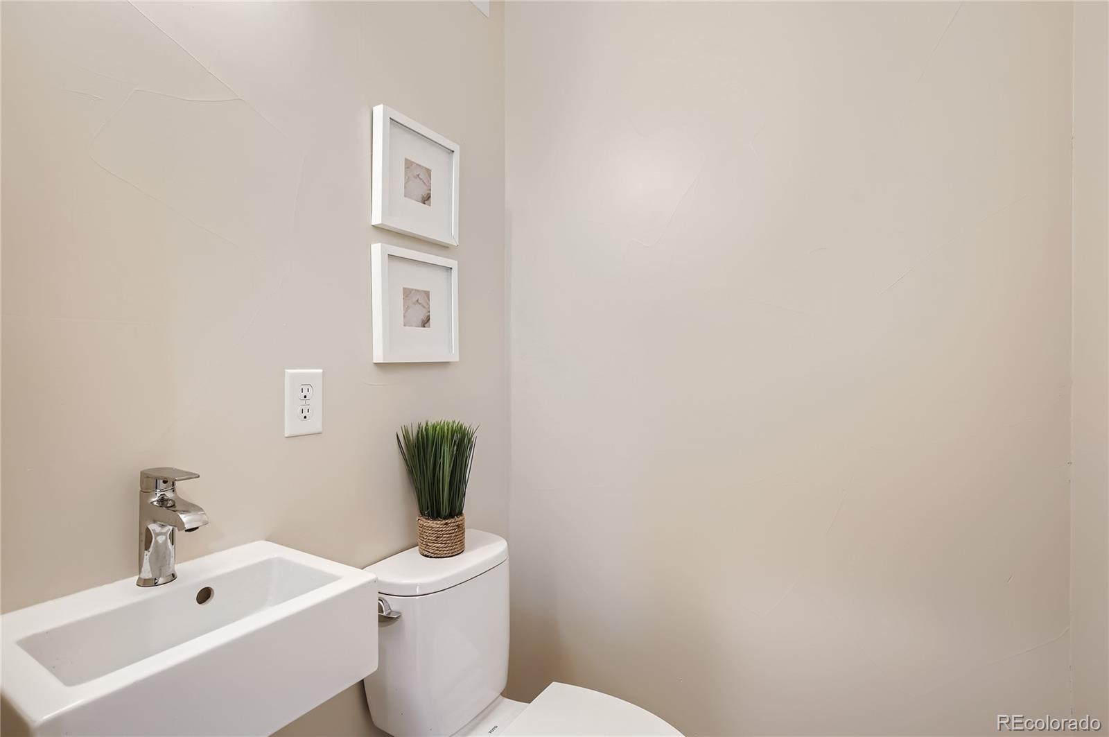 MLS Image #11 for 2323 s high street,denver, Colorado