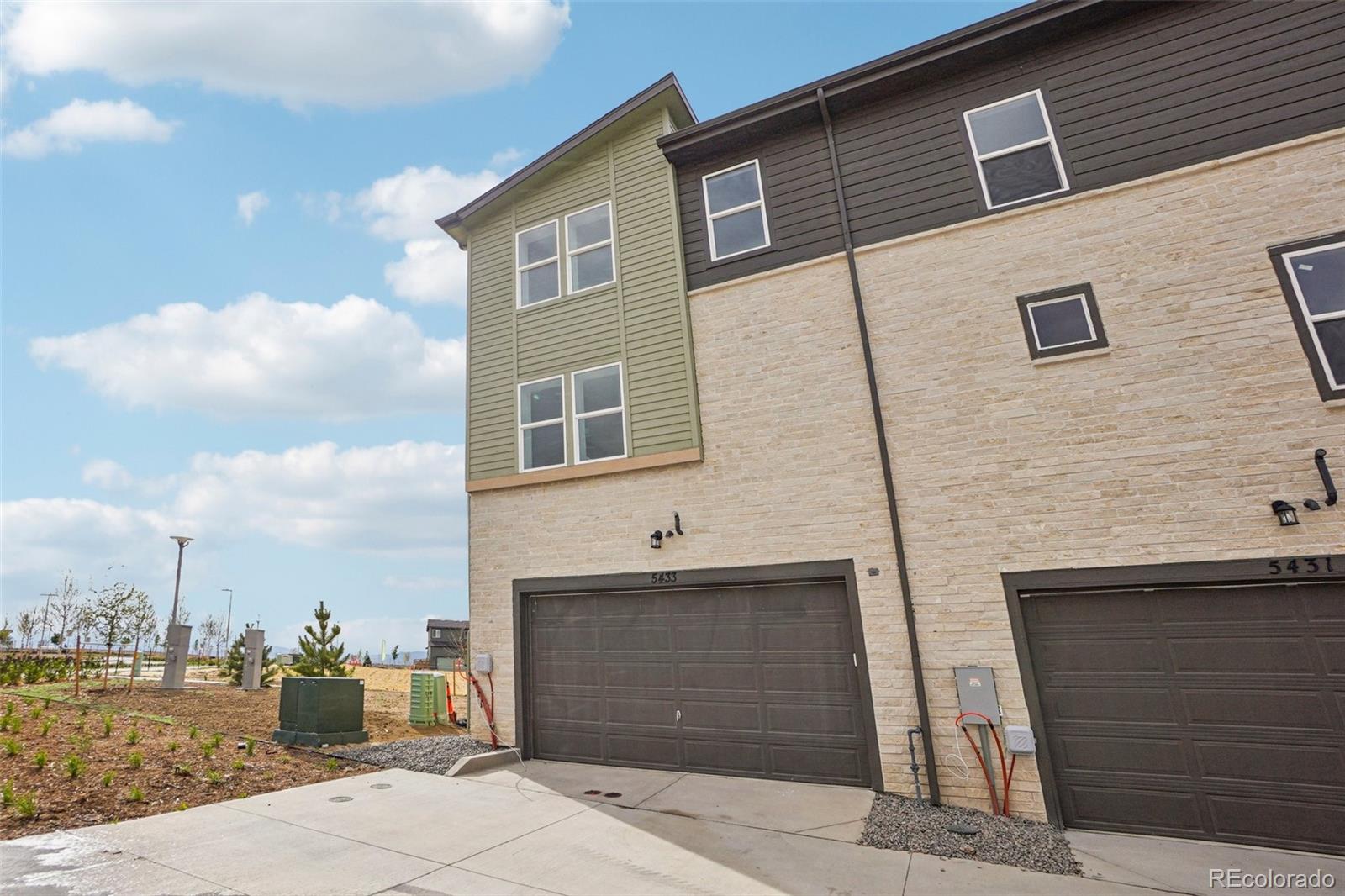MLS Image #38 for 5433 n eaton park way,aurora, Colorado