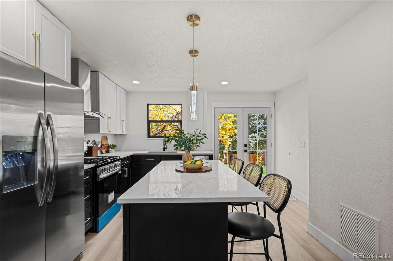 MLS Image #11 for 884 s lewis street,lakewood, Colorado