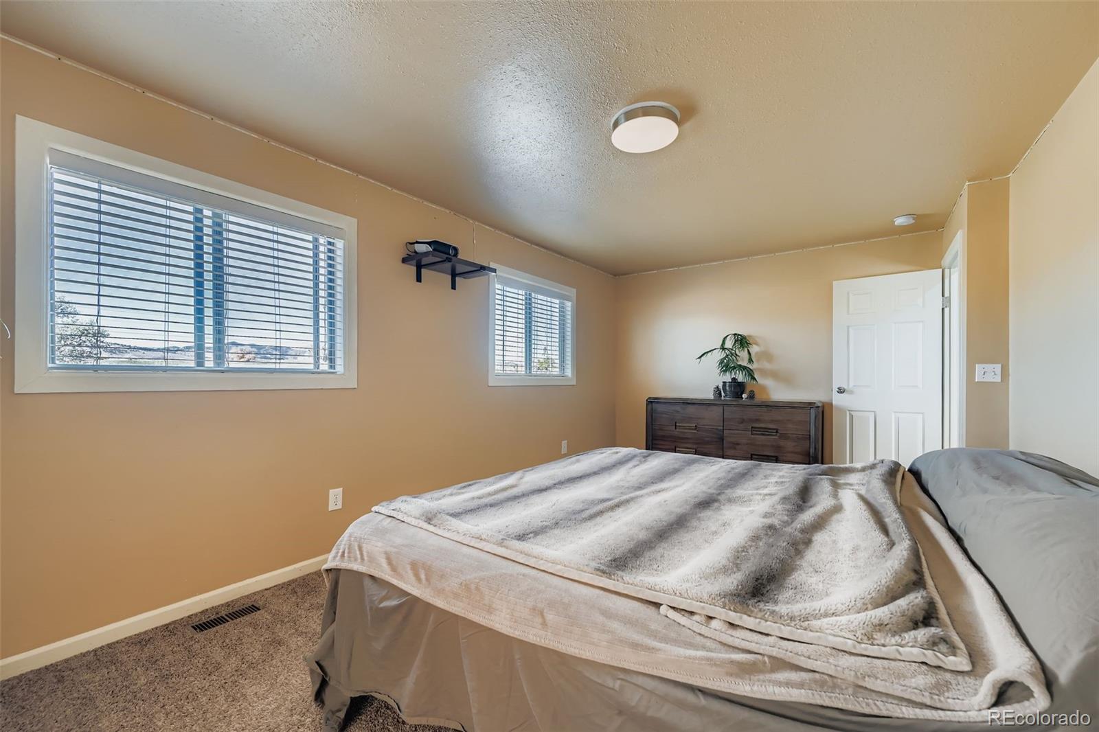 MLS Image #15 for 320 s county road 23 ,berthoud, Colorado