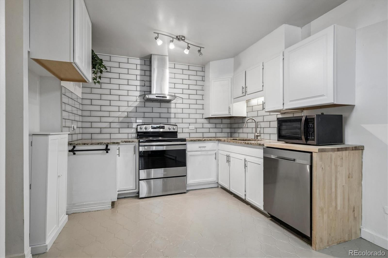 MLS Image #0 for 705 s alton way 6b,denver, Colorado
