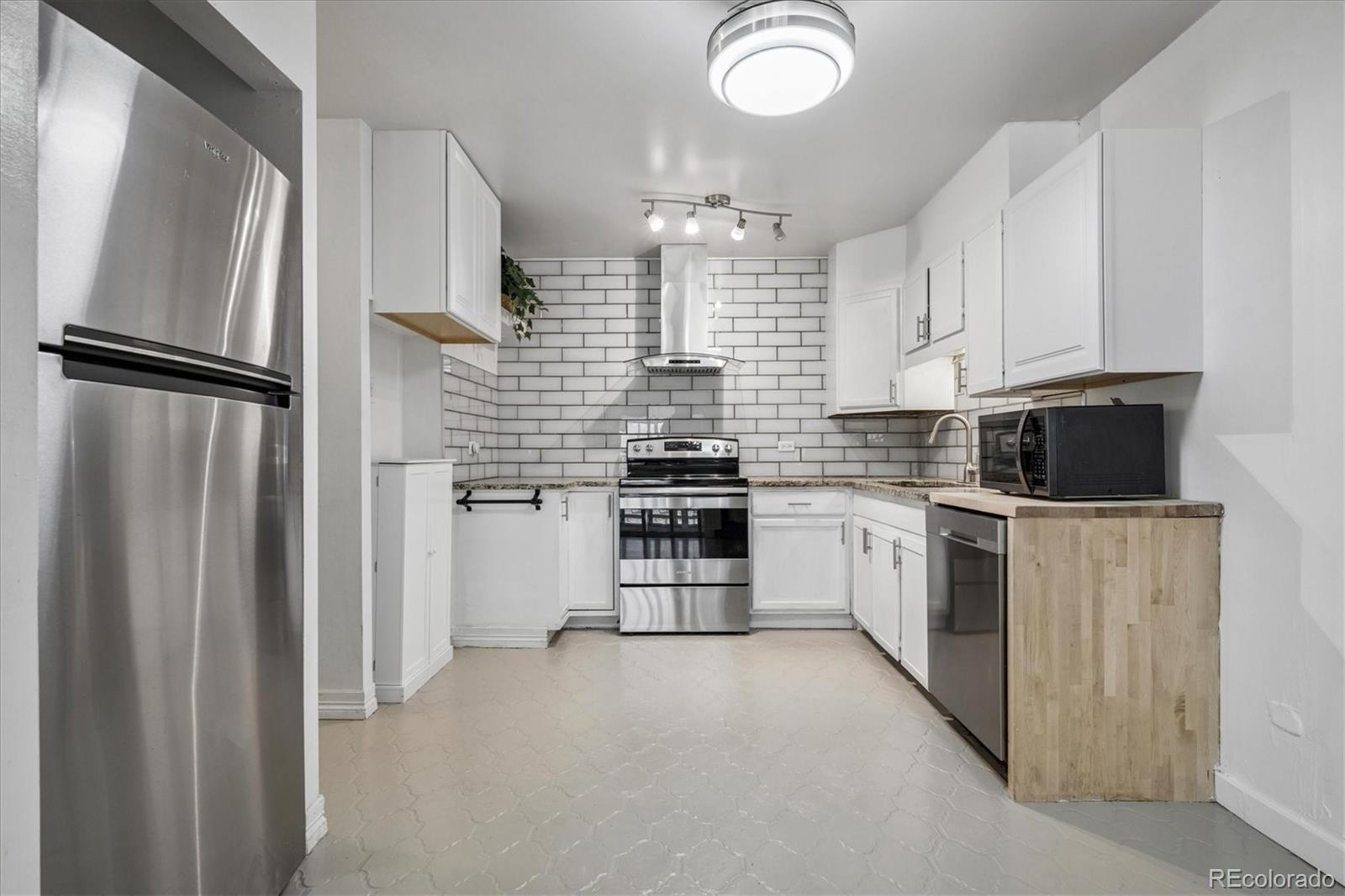 MLS Image #2 for 705 s alton way 6b,denver, Colorado