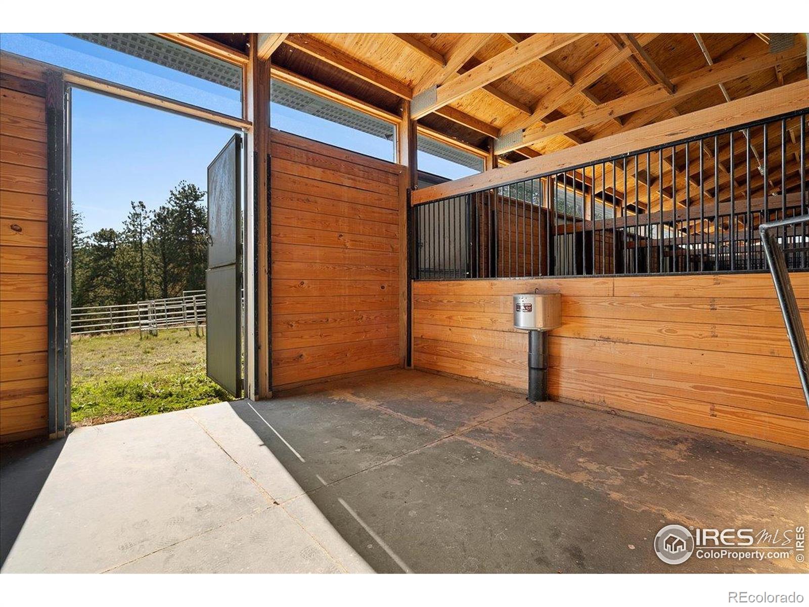 MLS Image #5 for 20682  falcon wing road,indian hills, Colorado