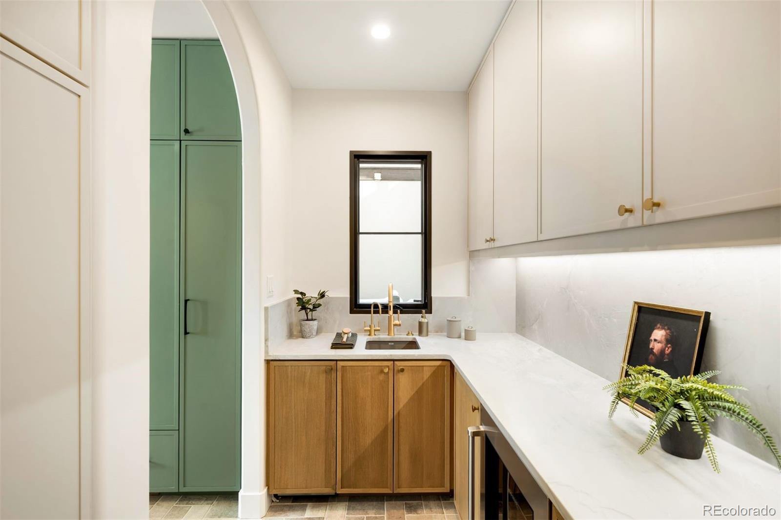 MLS Image #17 for 1418 s milwaukee street,denver, Colorado