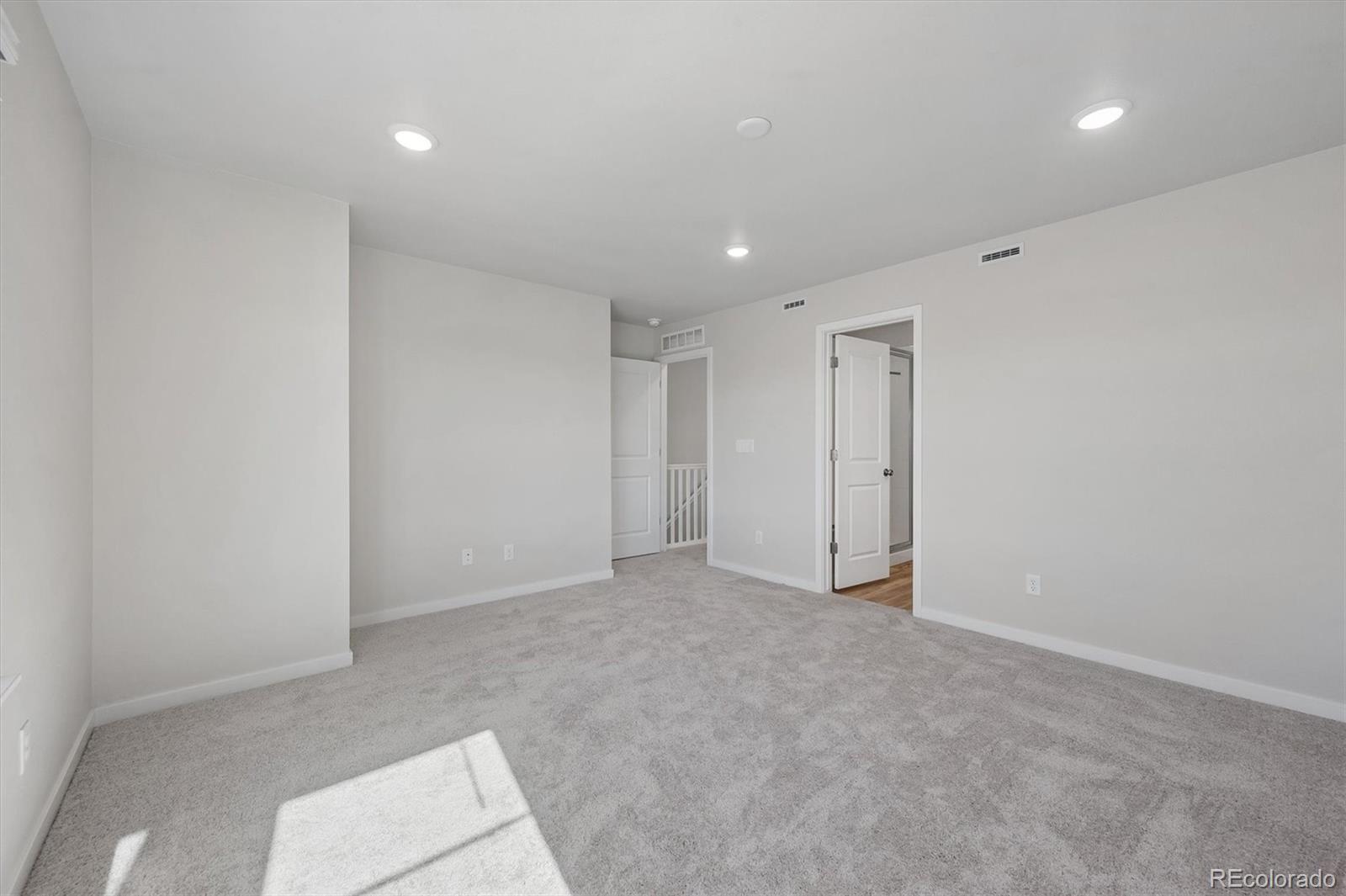 MLS Image #14 for 22675 e 47th avenue,aurora, Colorado