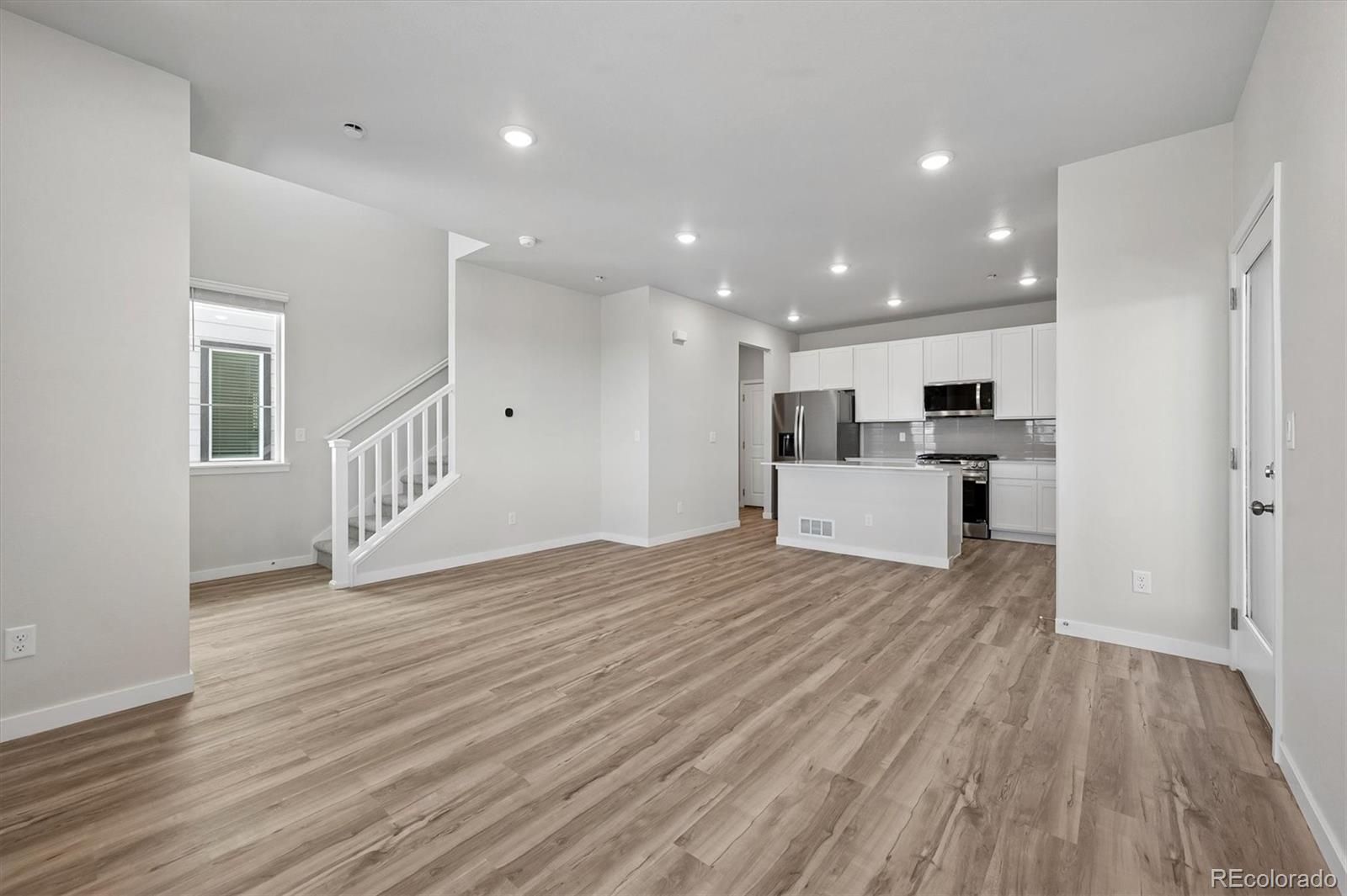 MLS Image #5 for 22675 e 47th avenue,aurora, Colorado