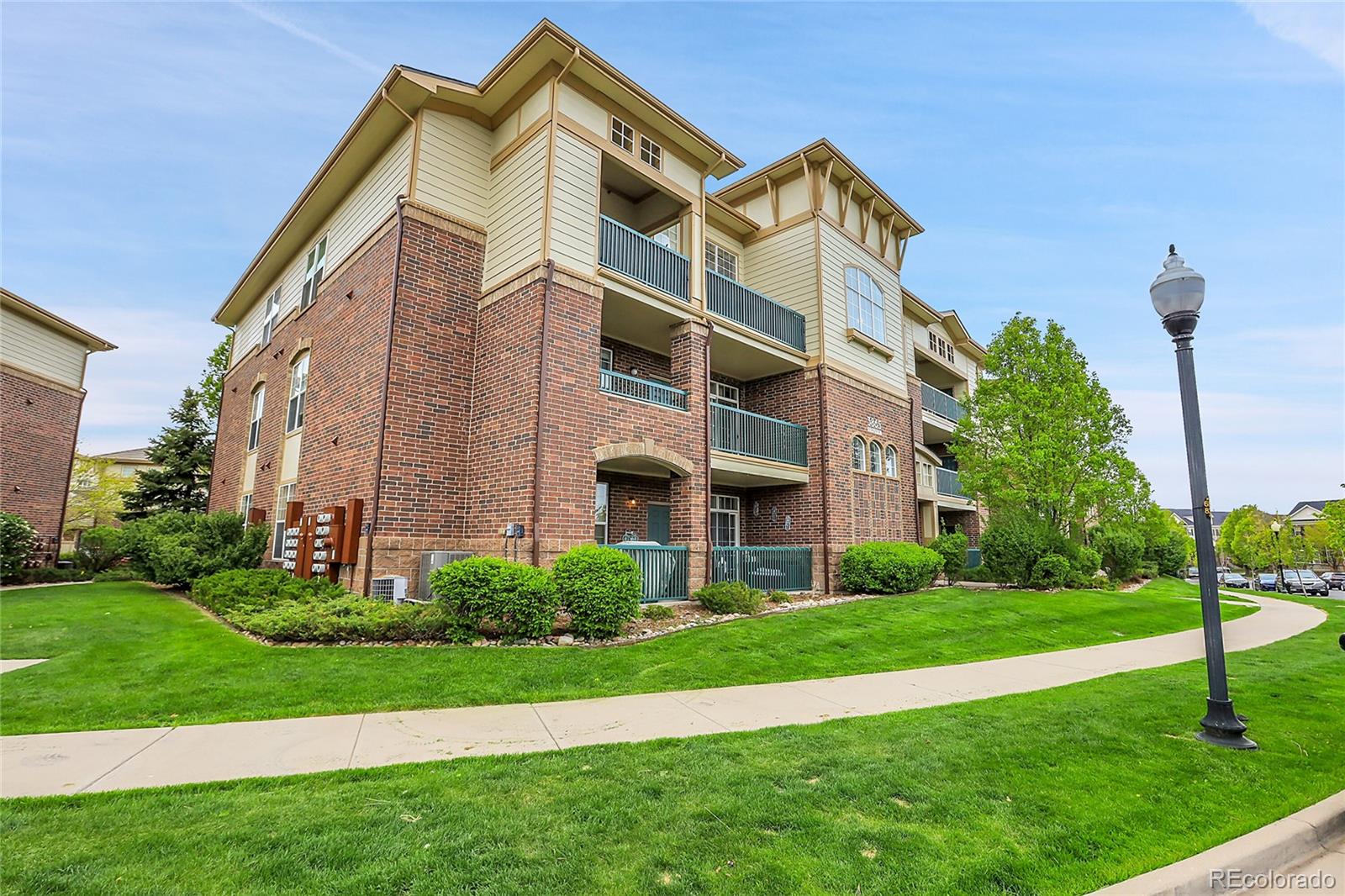 MLS Image #1 for 3865 s dayton street,aurora, Colorado
